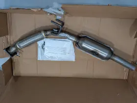 41015 Eastern Catalytic New Direct Fit Converter For 2011-2015 Vwjetta