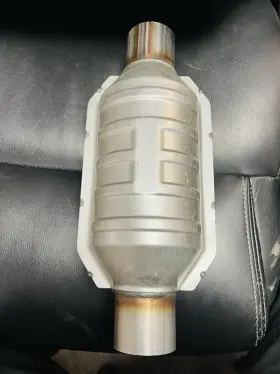 Fomiuzy 791988366805 2.25 Inch Inlet/outlet Catalytic Converter Universal High Flow Front Ca