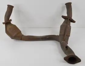 E8sc-aa Ford 1981-1990 Escort Catalytic Converter Set With Y-pipe New Nos Oem