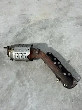 285103c760 Hyundai 09-12 Genesis Passengers Side Manifold Catalytic Converter Oem