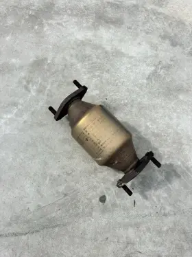 28950-3c760 Hyundai Nos Right Catalytic Converter For Genesis Sedan 3.8l Oem