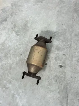 28950-3czg0 Hyundai Rear Left Catalytic Converter For Genesis Coupe 3.8l Oem