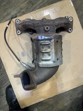 2g0s0 Hyundai Catalytic Converter For 2015 2016 2017 Sonata 2.4 Original