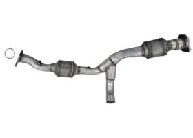 Medallion Auto Parts 232405 For Chevrolet Express Van 2500 2021-2024 4.3l 6.6l Y Pipe Catalytic Converters