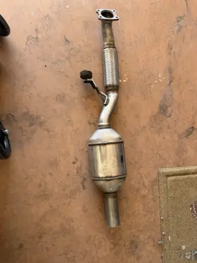 30774734 Volvo Oem Rear Flex Pipe Catalytic Converter 2000-2004 S40 V40