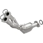 Magnaflow 444255 Catalytic Converter New. Price: $805.00.